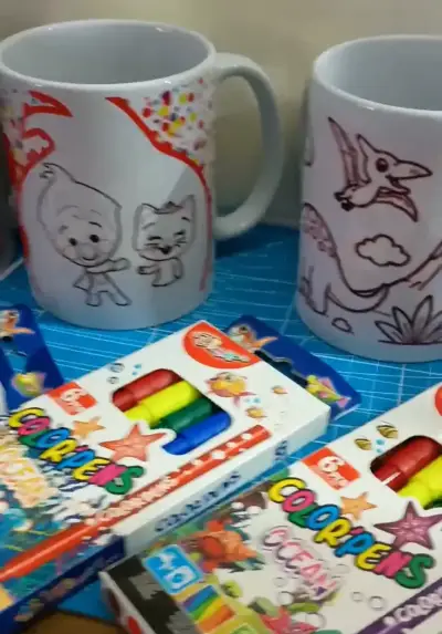 Taza para colorear con plumones Colorpens - miniatura 3