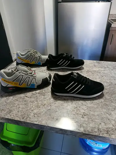 Zapatillas deportivas para hombre en negro y gris - miniatura 1