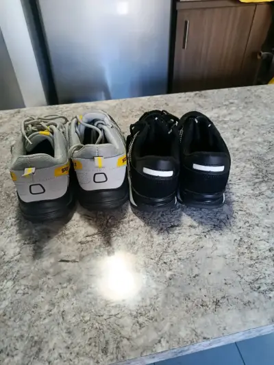 Zapatillas deportivas para hombre en negro y gris - miniatura 2