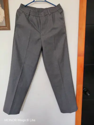 Pantalón escolar gris talla 46 - miniatura 1