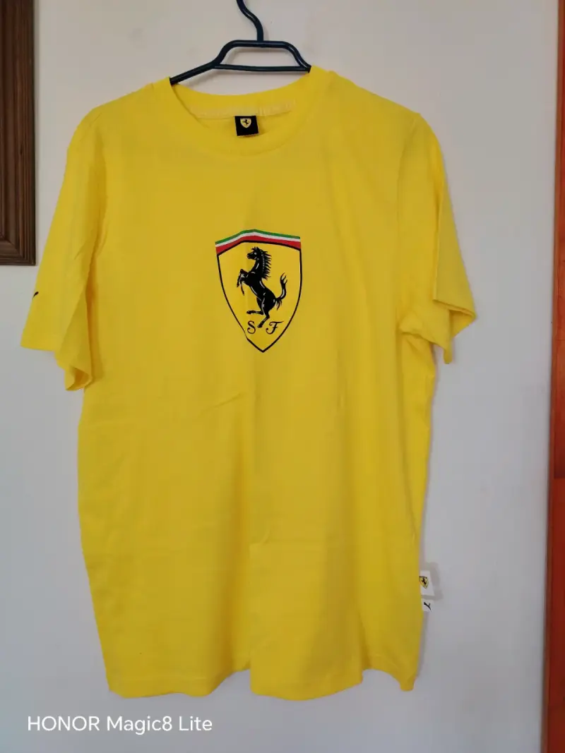 Polera amarilla Ferrari con logo Puma - 2