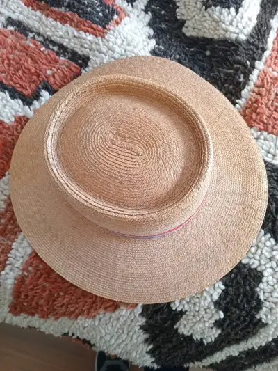 Sombrero de paja con cinta tricolor - miniatura 3