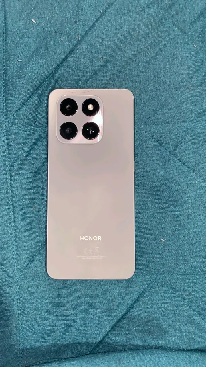 Smartphone Honor con triple cámara trasera - 2
