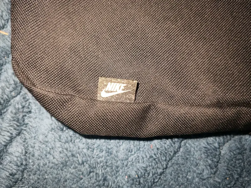 Bolso negro Nike - 2