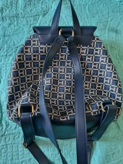 Mochila Tommy Hilfiger azul con diseño geométrico - miniatura 2