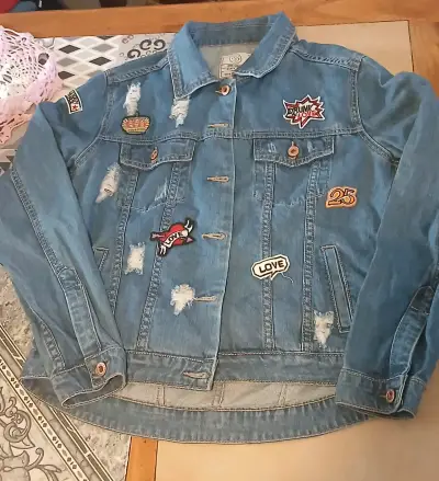Chaqueta de mezclilla con parches estilo casual - miniatura 3