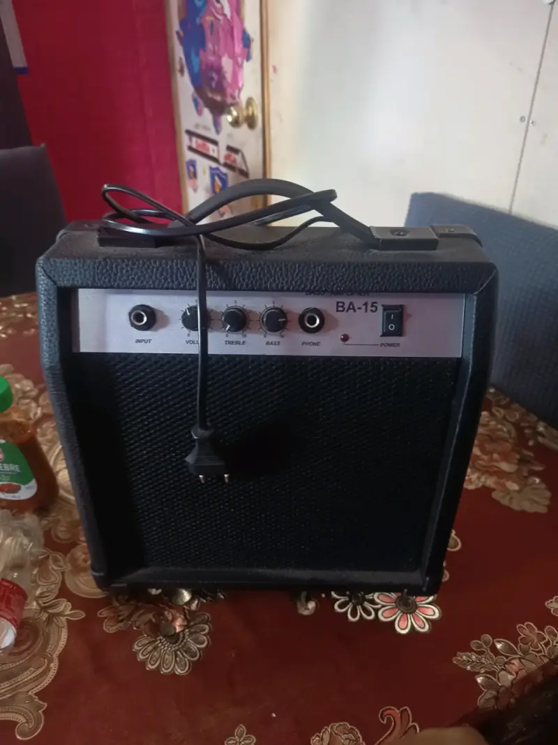 Bajo eléctrico Aria Pro II con amplificador - 3