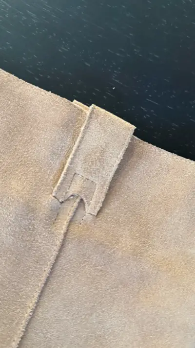 Botas de gamuza beige con hebillas decorativas - miniatura 5