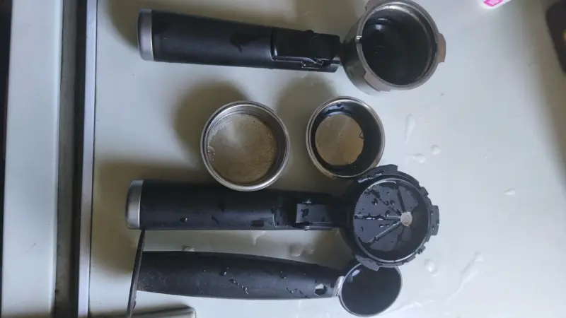 Portafiltros de café con accesorios - 4