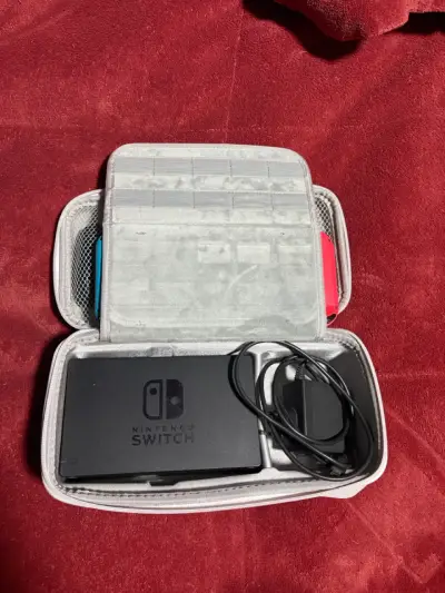 Consola Nintendo Switch con accesorios - miniatura 3