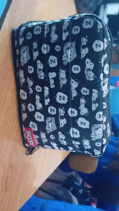Neceser Snoopy con diseño estampado - miniatura 1