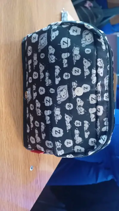 Neceser Snoopy con diseño estampado - miniatura 2