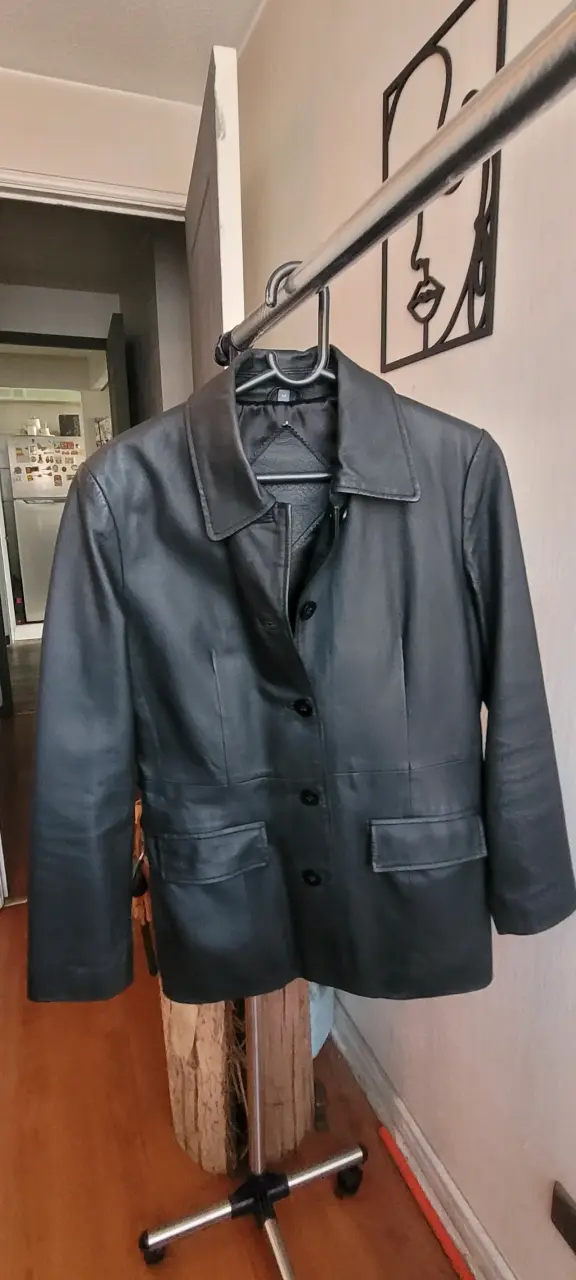 Chaqueta de cuero negra para mujer talla M - 2