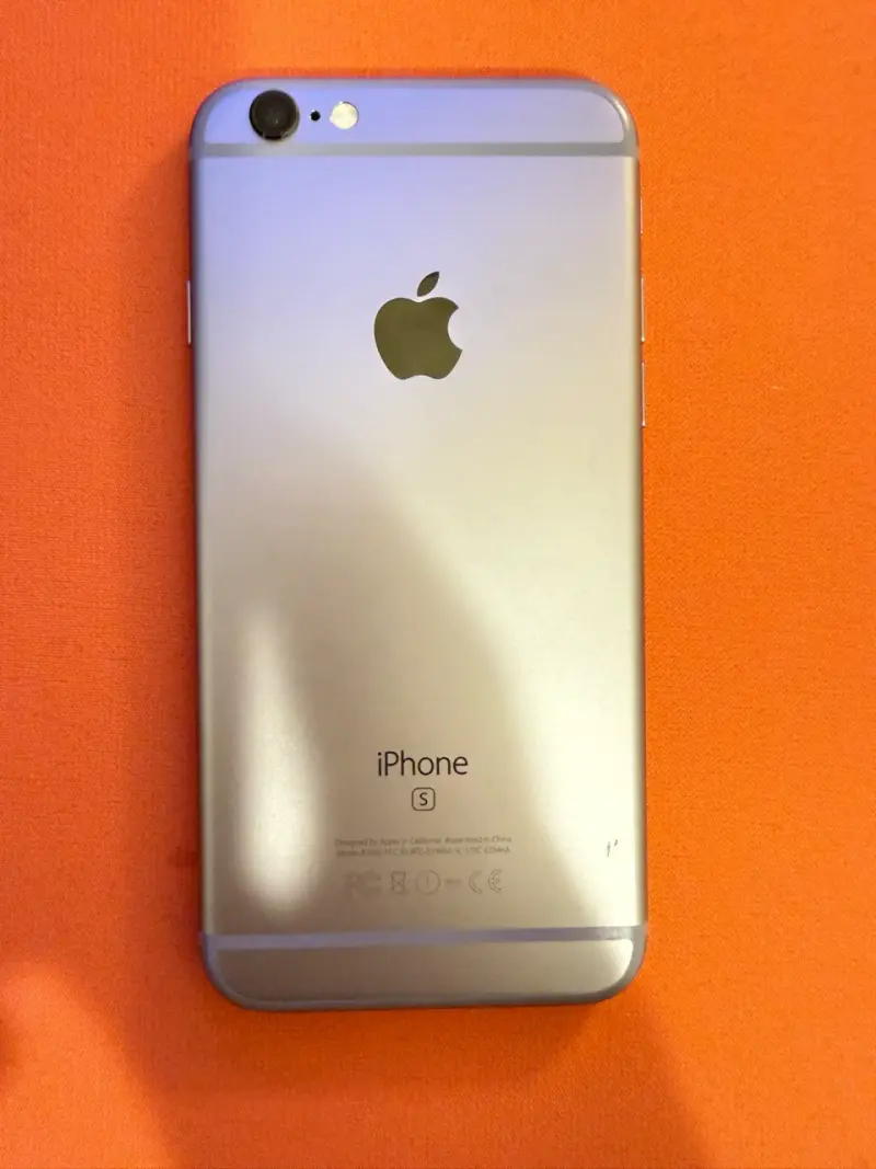 iPhone 6S 32GB - 4