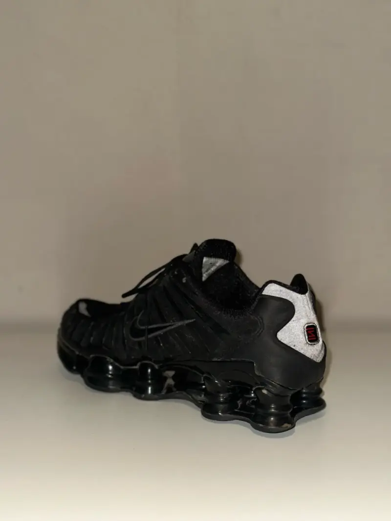 Zapatillas deportivas negras Nike Shox para hombre - 2