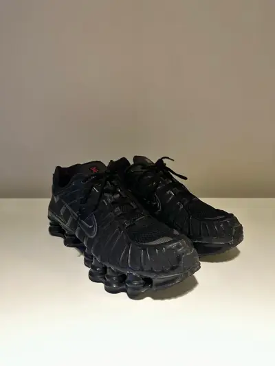 Zapatillas deportivas negras Nike Shox para hombre - miniatura 5