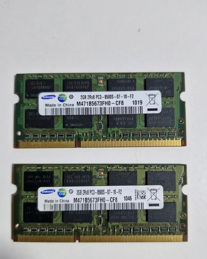RAM Samsung 1066 mhz 2GB DDR3 para Laptop - 1