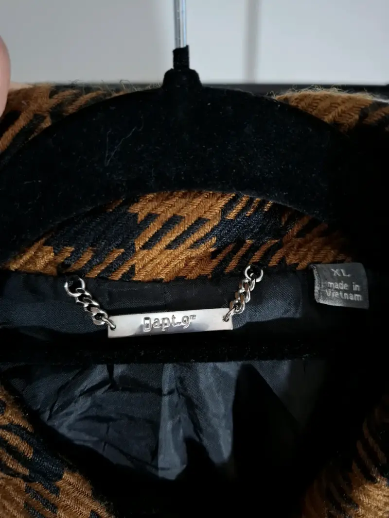 Abrigo de lana a cuadros marrón y negro para mujer - 3