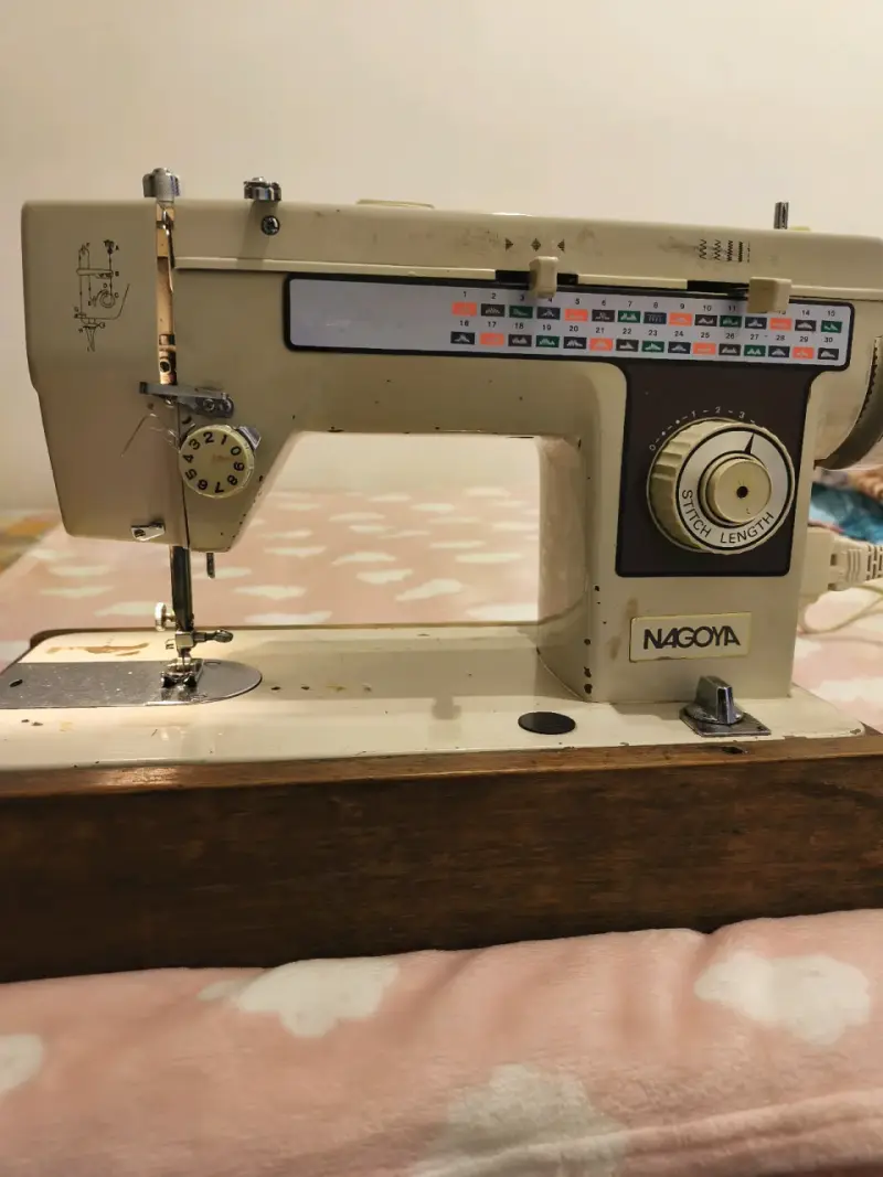 Máquina de coser Nagoya vintage en buen estado - 2