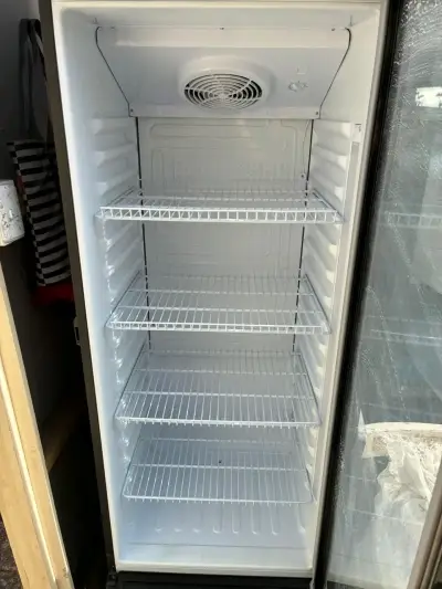 Refrigerador vertical exhibidor Gelator - miniatura 1