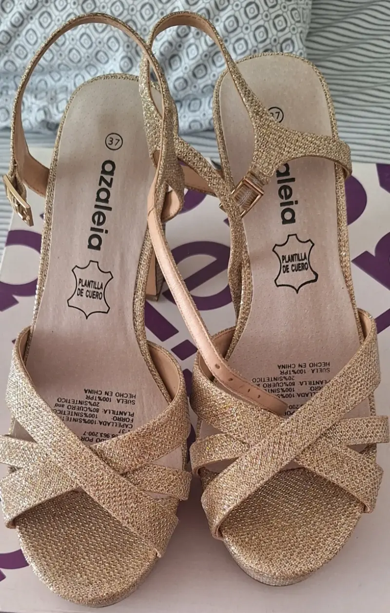 Sandalias de tacón doradas Azaleia con plataforma - 2