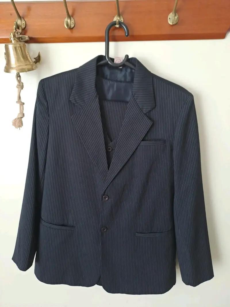 Traje de varon talla 16 $ 15.000