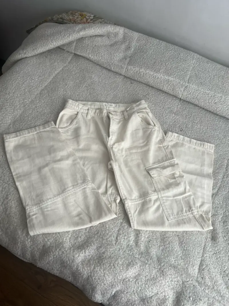 Pantalones cargo beige MNG para mujer - 2
