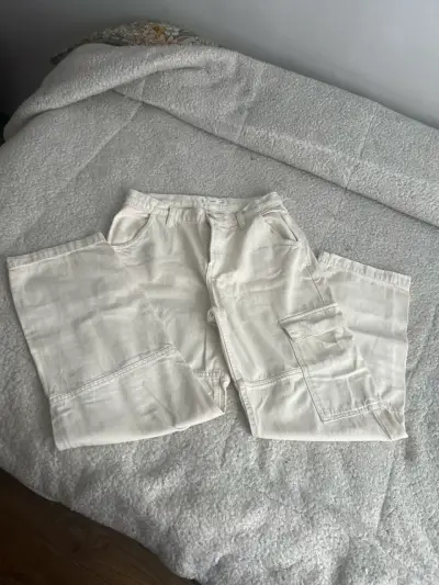 Pantalones cargo beige MNG para mujer - miniatura 2