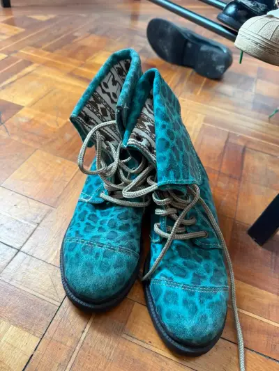 Botines de gamuza verde con estampado animal print - miniatura 1
