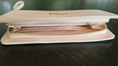Billetera de mano rosa pálido Basement con cierre - miniatura 3