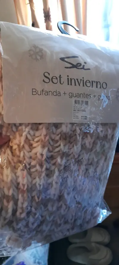 Set de invierno Sei bufanda, guantes y gorro - miniatura 1