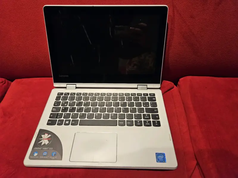 Laptop Lenovo Yoga 310 convertible en buen estado - 1