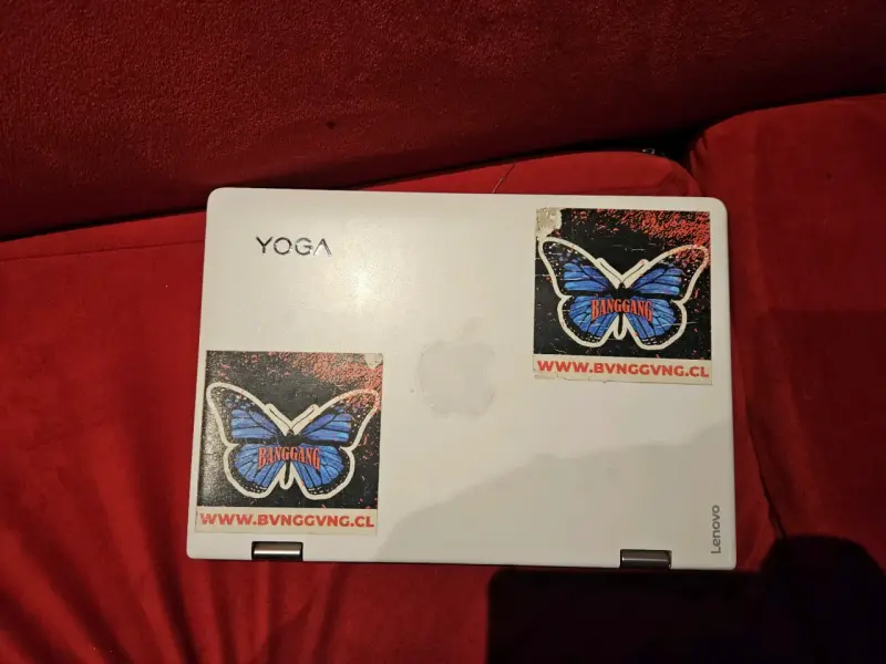 Laptop Lenovo Yoga 310 convertible en buen estado - 3