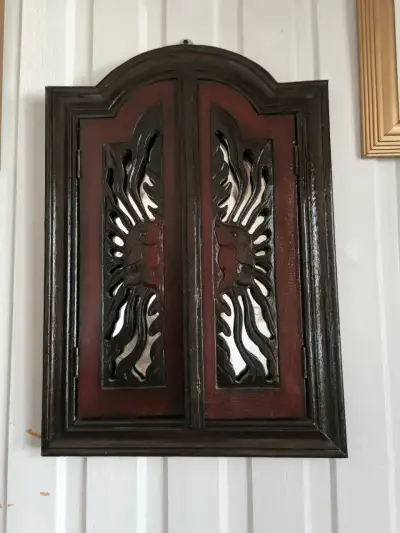 Espejo decorativo de madera tallada - miniatura 1