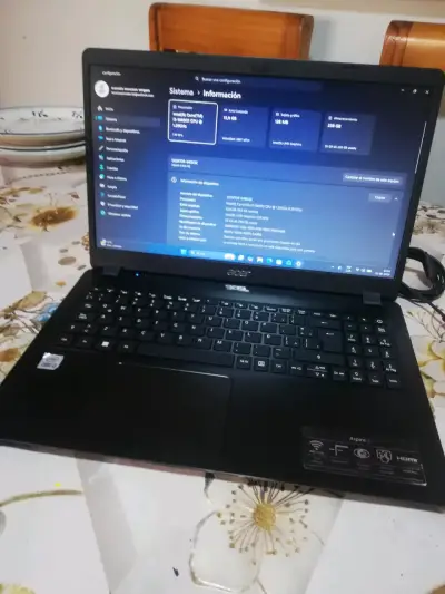 Laptop Acer Aspire 3 con cargador - miniatura 2