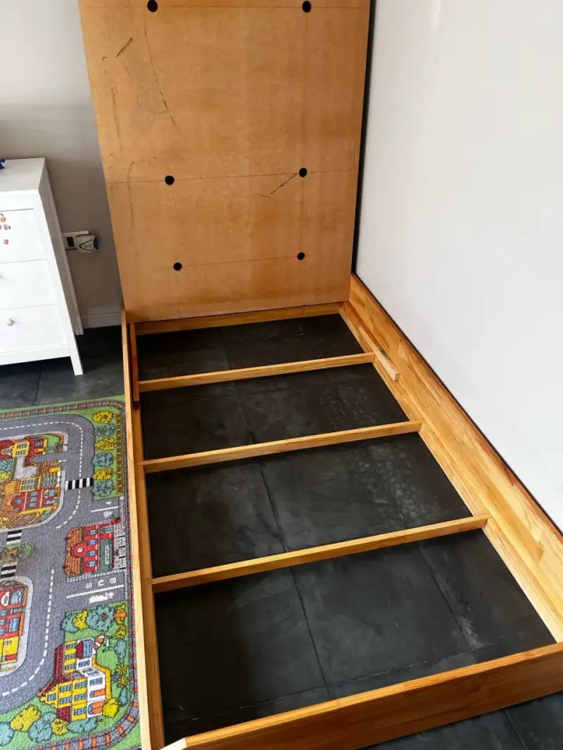 Cama Montessori de madera. Plaza 1 1/2 - 3