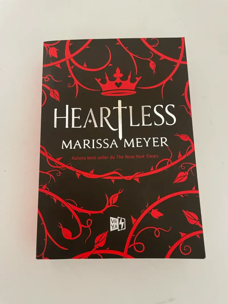 Libro 'Heartless' de Marissa Meyer en buen estado