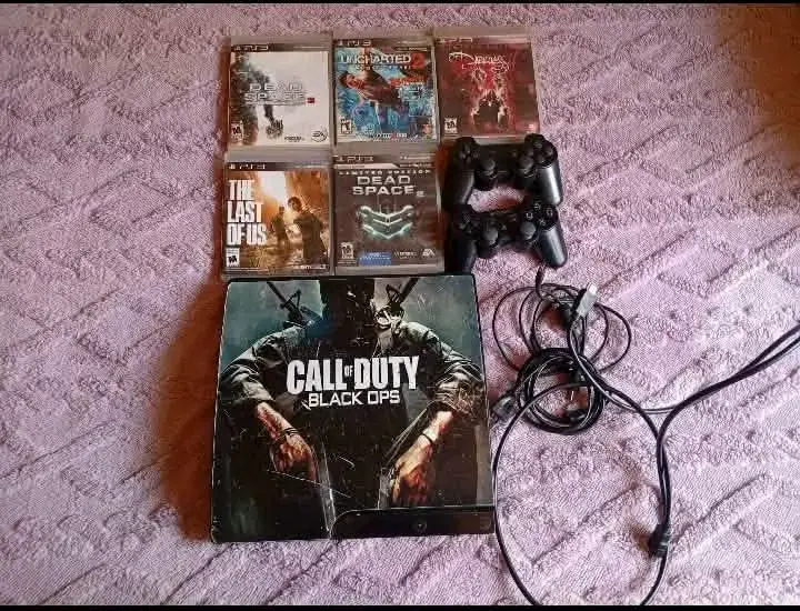 Consola PS3 con juegos y control - 1