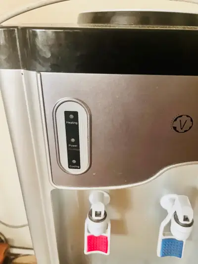 Dispensador de Agua Fría y Caliente WEH Plateado - miniatura 2