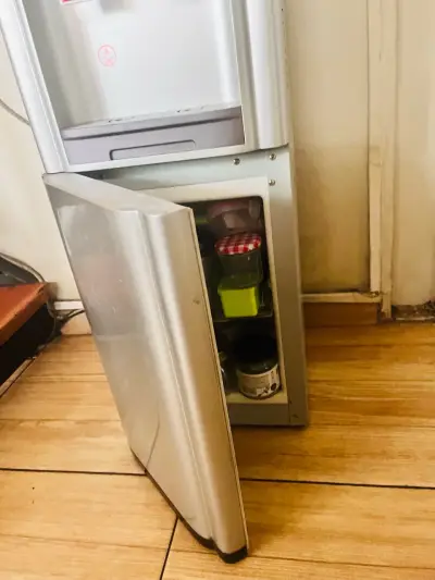 Dispensador de Agua Fría y Caliente WEH Plateado - miniatura 5