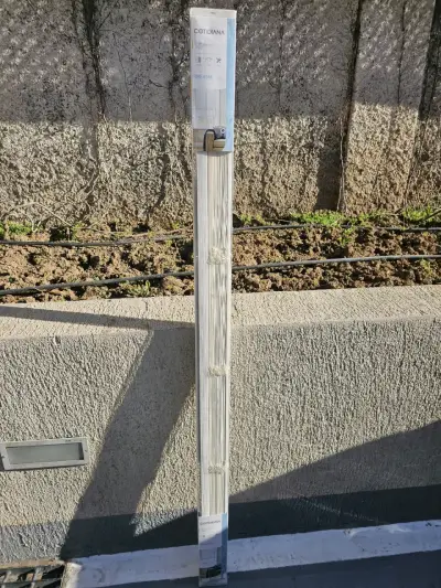 Silla de oficina ergonómica negra con ruedas - miniatura 4