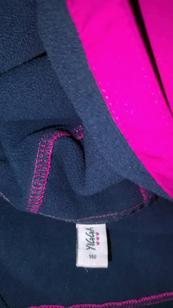 Chaqueta deportiva fucsia con capucha para mujer - 2