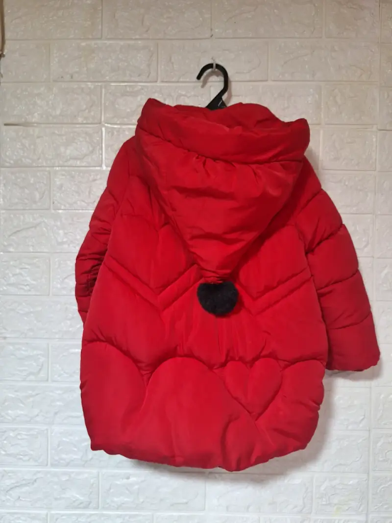 Chaqueta de invierno roja para niña con capucha - 2