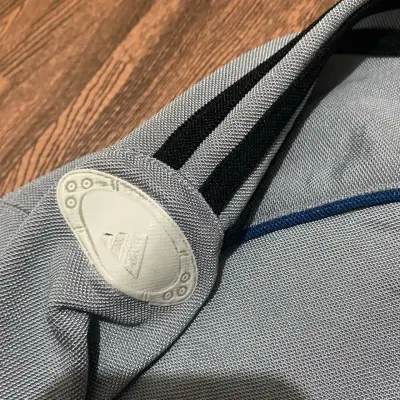 Poleron Vintage Adidas gris y azul Talla M - miniatura 4