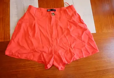 Shorts deportivos negros y grises H&M - miniatura 1