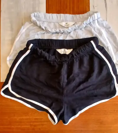 Shorts deportivos negros y grises H&M - miniatura 4