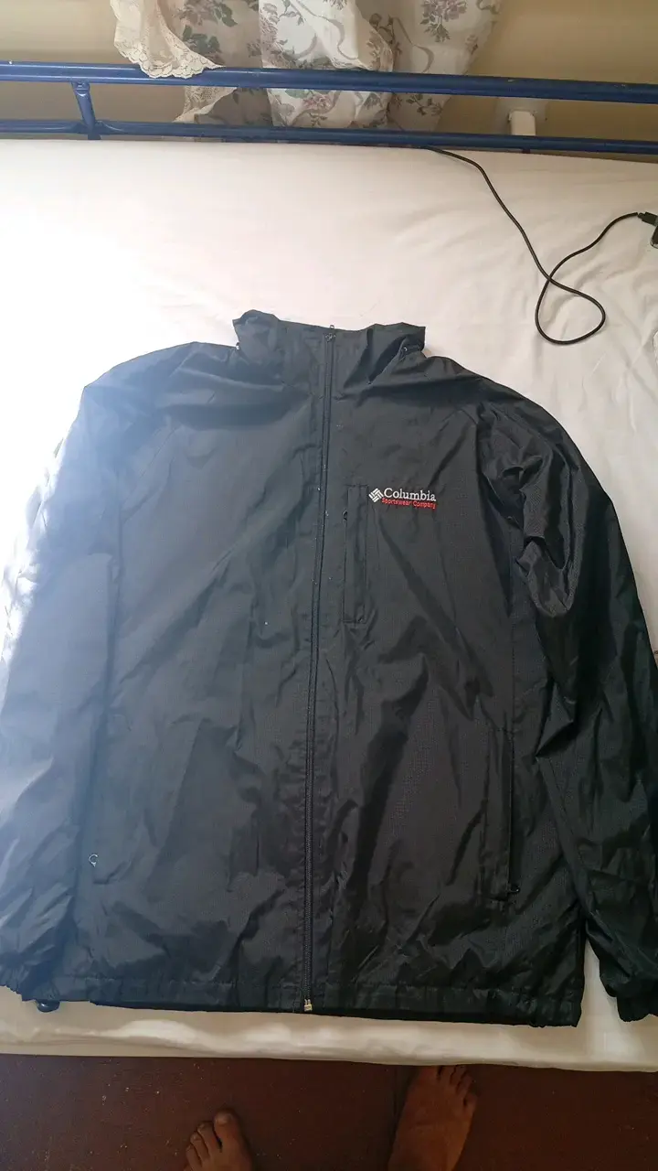 Chaqueta impermeable Columbia negra