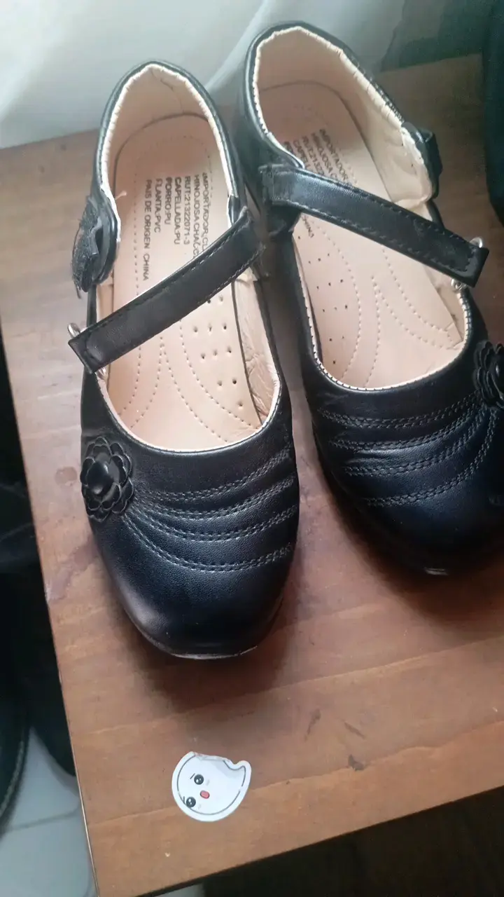 Zapatos escolares negros para niña con velcro - 2