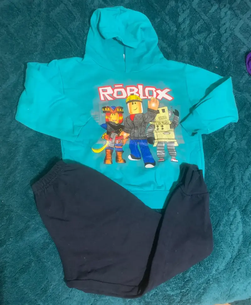 Conjunto infantil Roblox polerón y pantalón