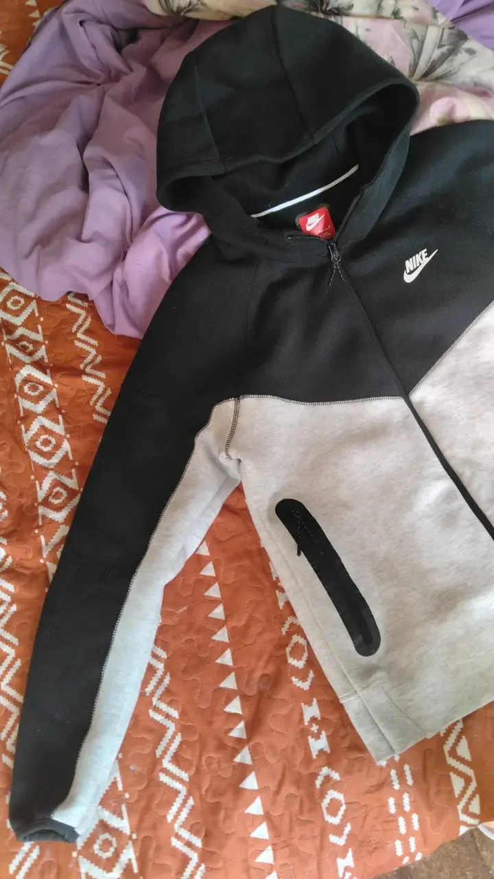 Polerón Nike tech - 4